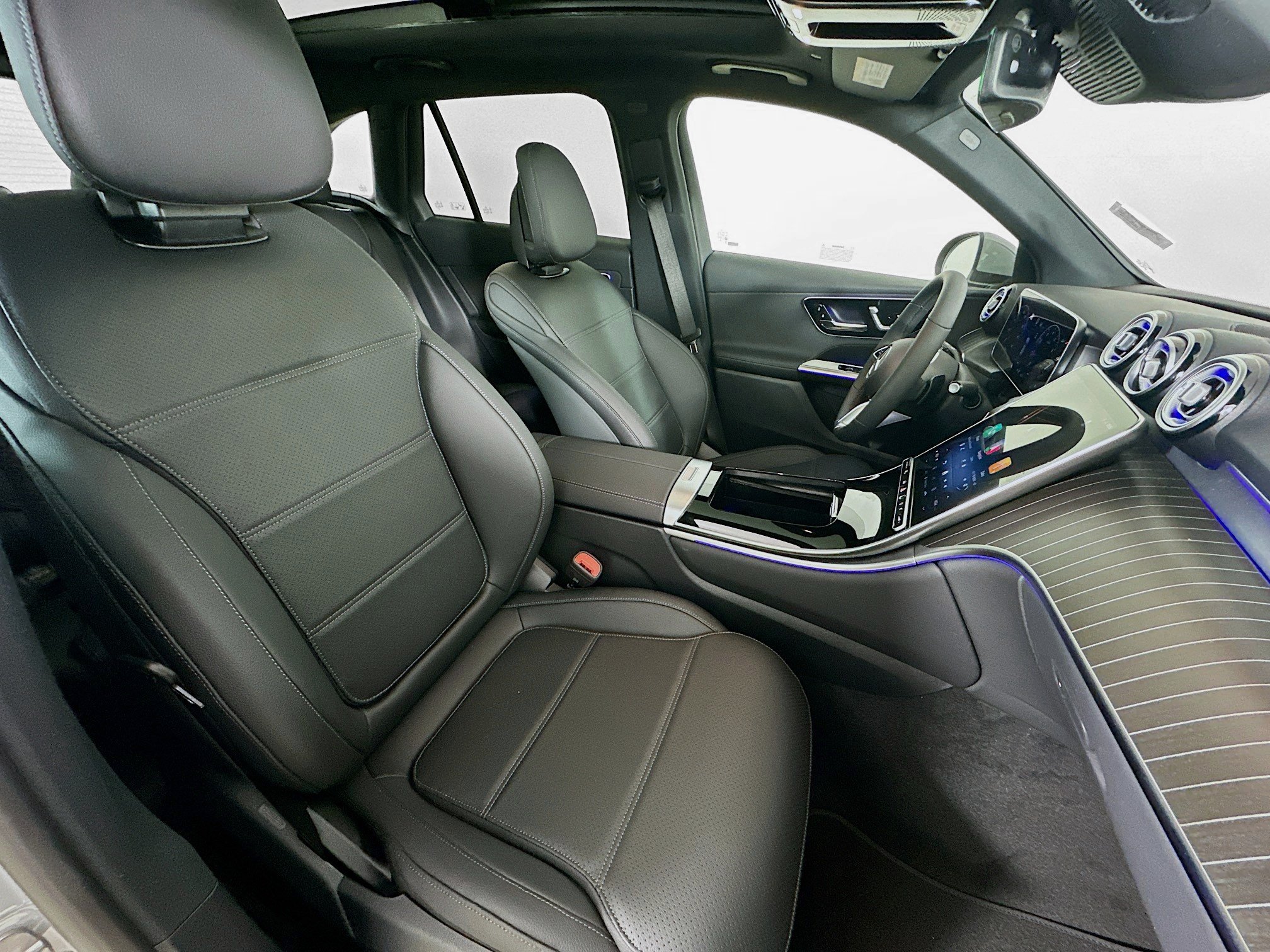 Certified 2026 Mercedes-Benz GLC 300 4MATIC image 35
