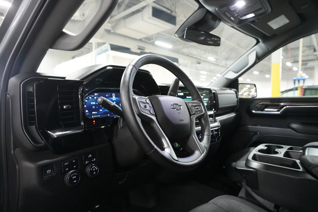 Certified 2024 Chevrolet Silverado 1500 RST AWD/4WD image 7