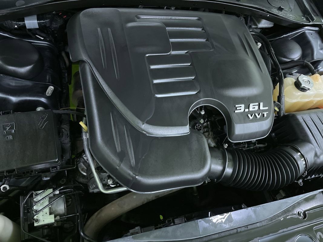 Used 2017 Chrysler 300 S image 28