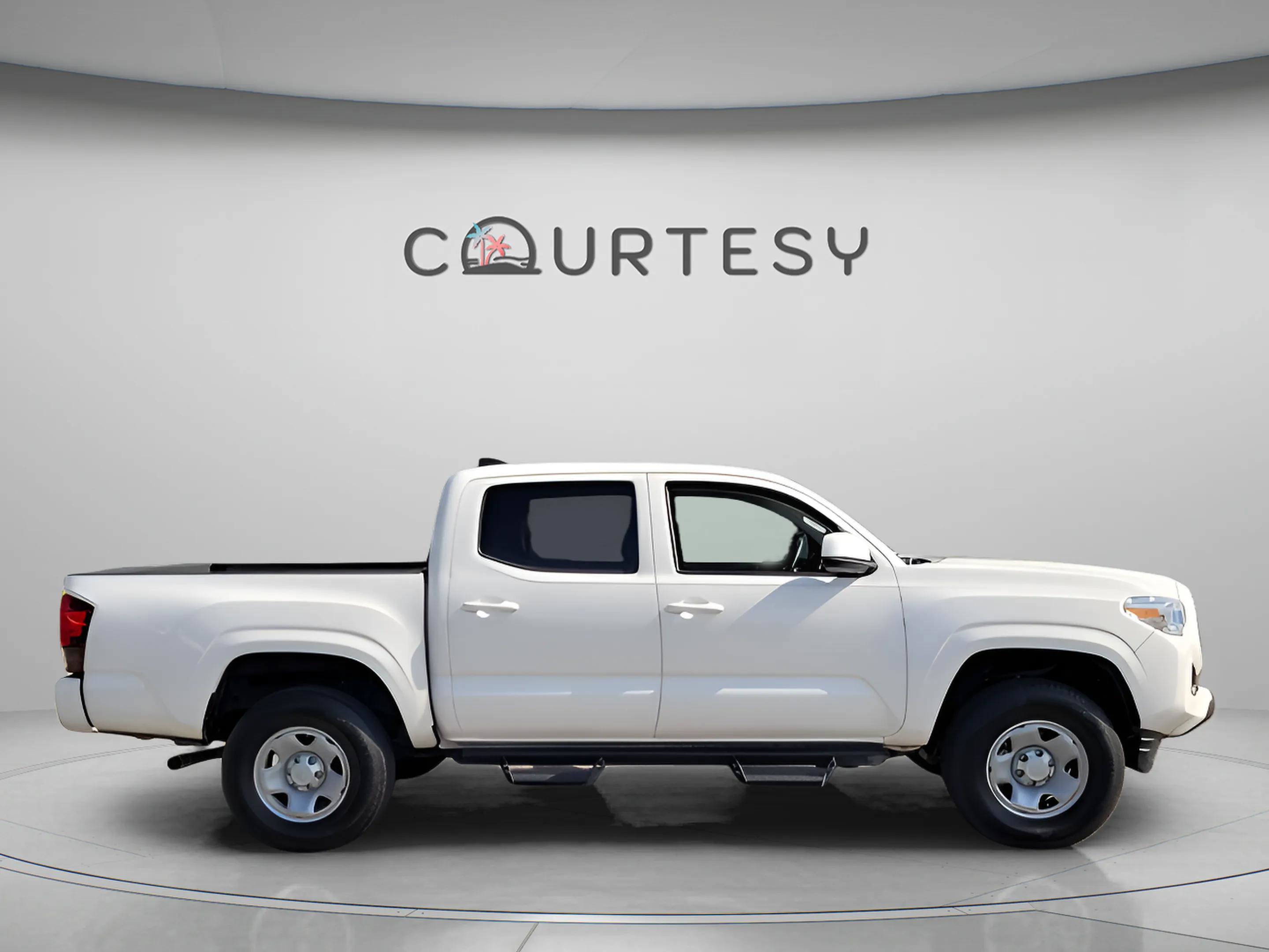 Used 2022 Toyota Tacoma SR image 7