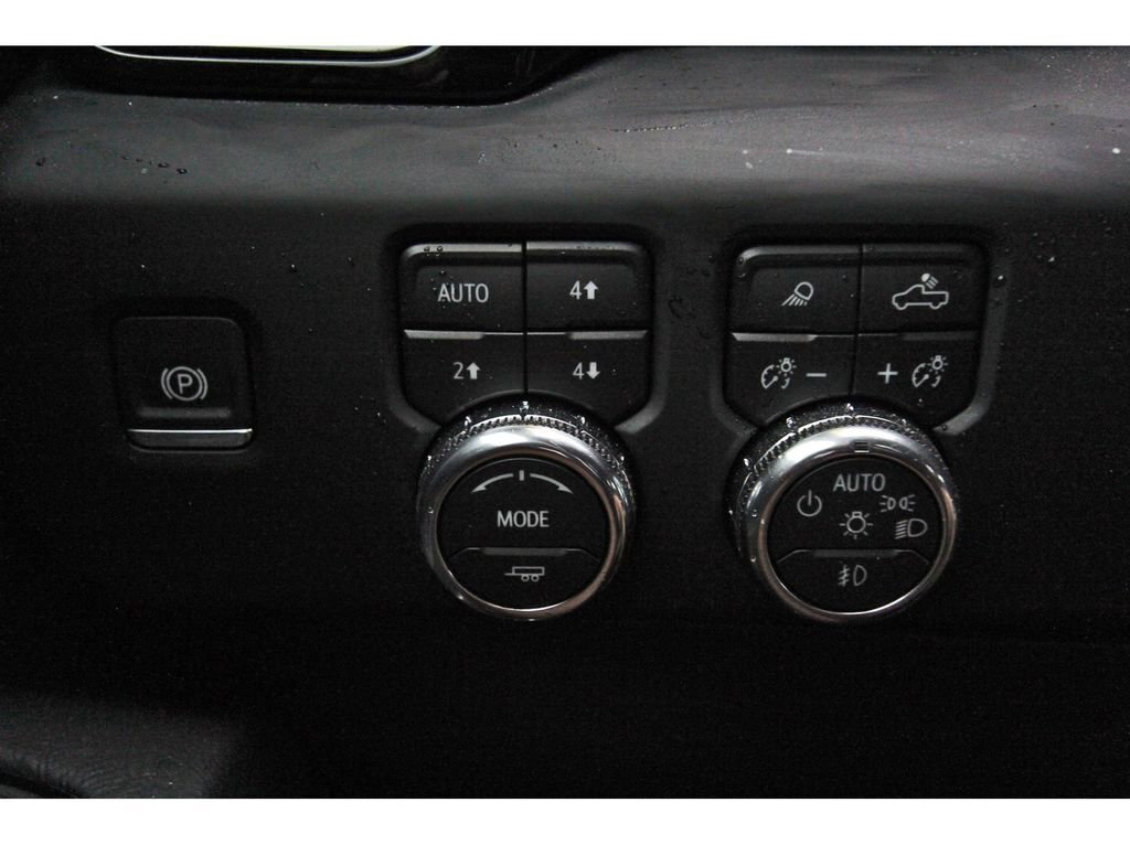 Used 2024 GMC Sierra 1500 AT4X AWD/4WD image 18