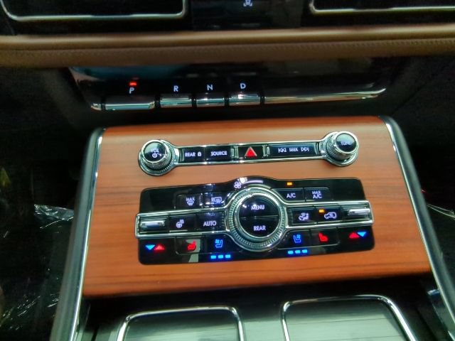 Used 2024 Lincoln Aviator Reserve w/ Equipment Group 201A AWD/4WD image 20