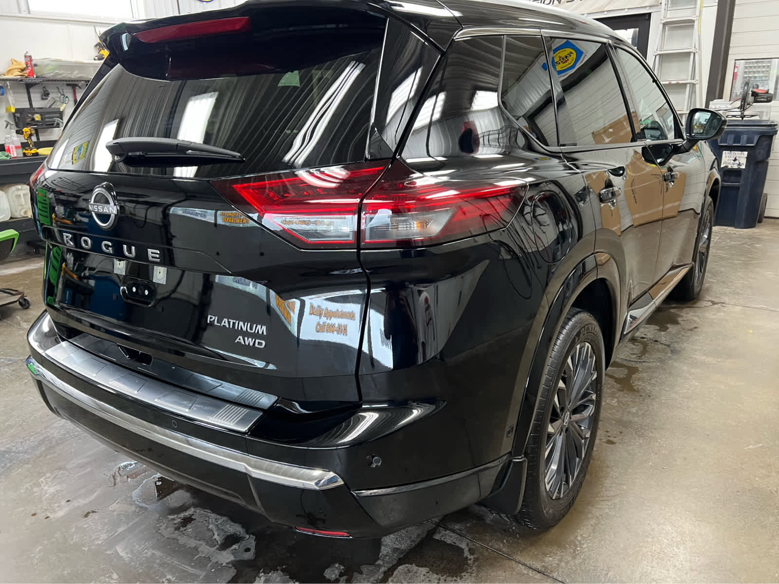 Used 2024 Nissan Rogue Platinum w/ Platinum Premium Package image 5