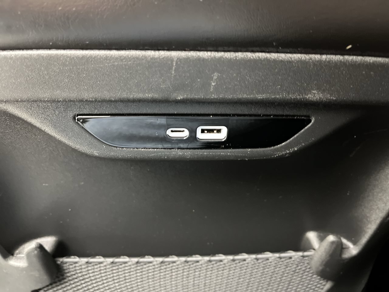 Used 2025 Chrysler Pacifica Select FWD image 12