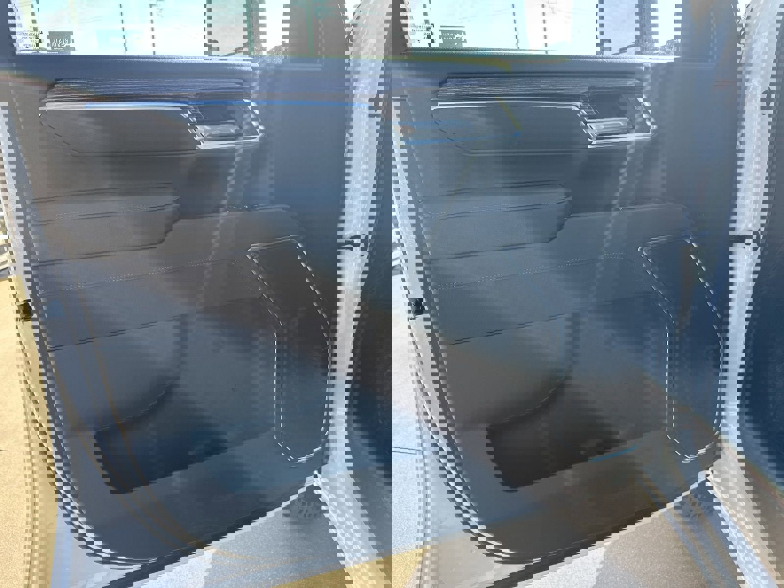 New 2025 GMC Sierra 2500 SLE w/ SLE Value Package; image 22