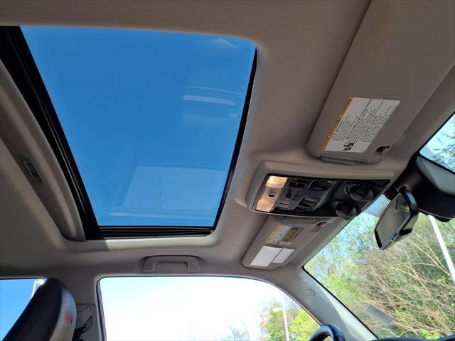 Used 2024 Toyota 4Runner TRD Off-Road Premium w/ Moonroof Package AWD/4WD image 10