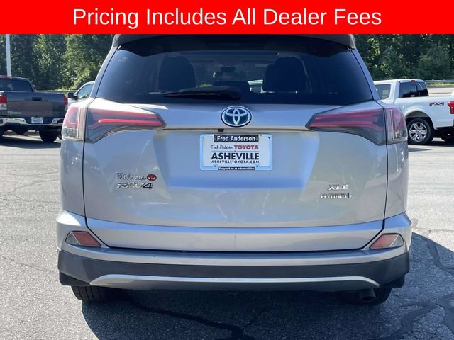 Used 2017 Toyota RAV4 XLE AWD/4WD image 4