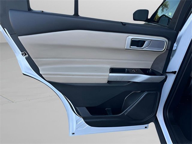 Used 2023 Ford Explorer Limited image 23