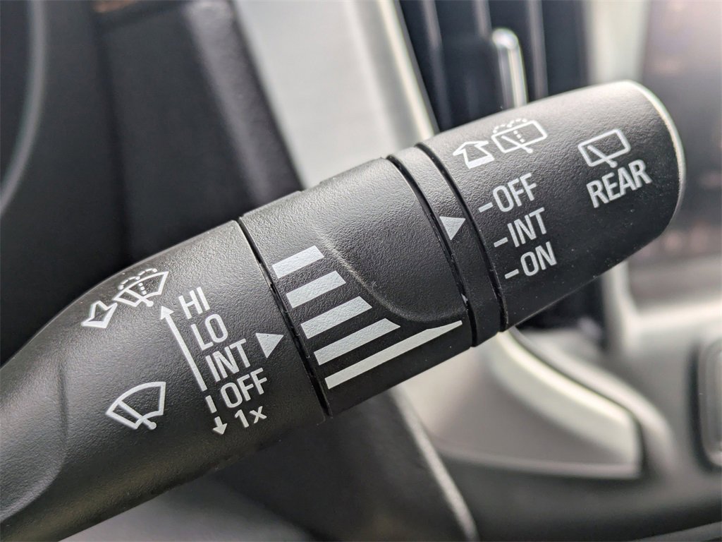 Used 2021 GMC Terrain SLE image 30