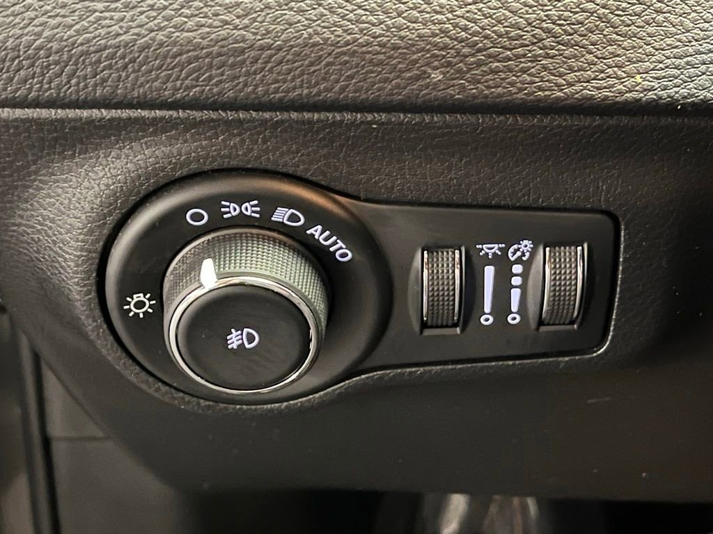 Used 2019 Jeep Compass Altitude image 13