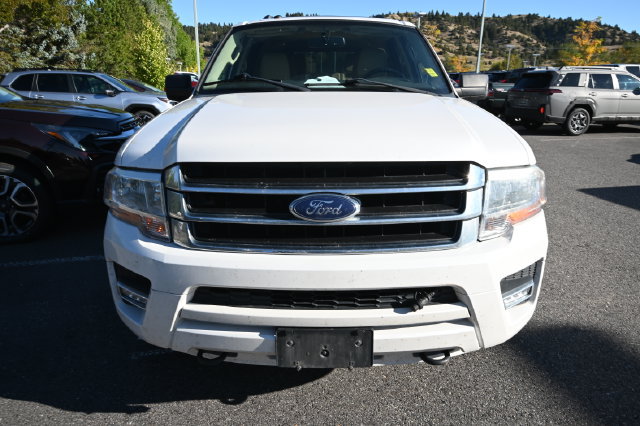 Used 2017 Ford Expedition XLT w/ Equipment Group 202A AWD/4WD image 7