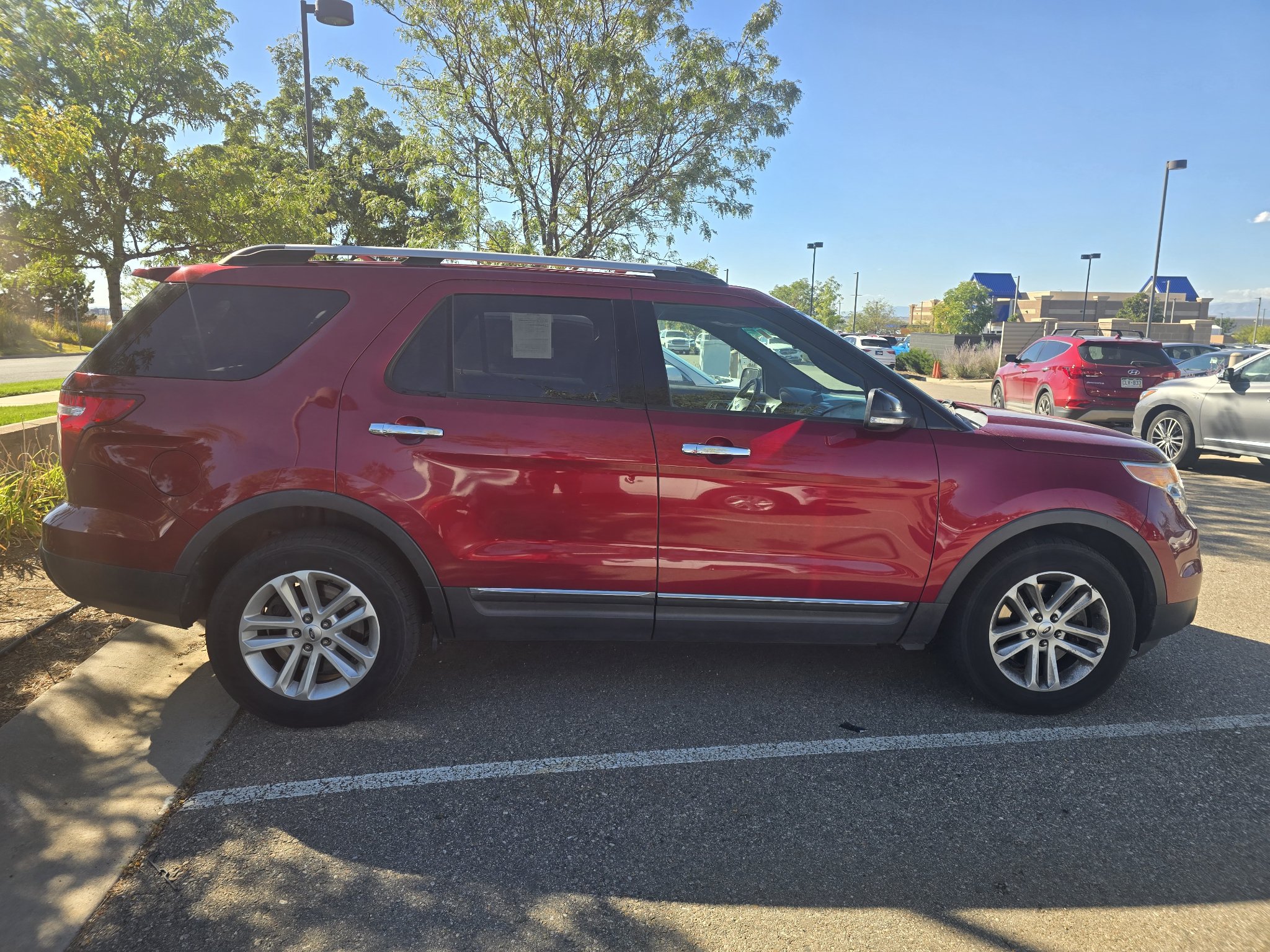 Used 2013 Ford Explorer XLT AWD/4WD image 6