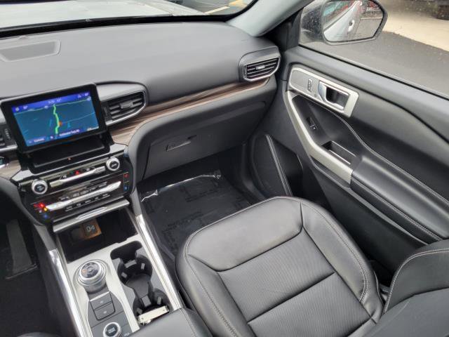 Used 2022 Ford Explorer Limited w/ Equipment Group 301A image 28