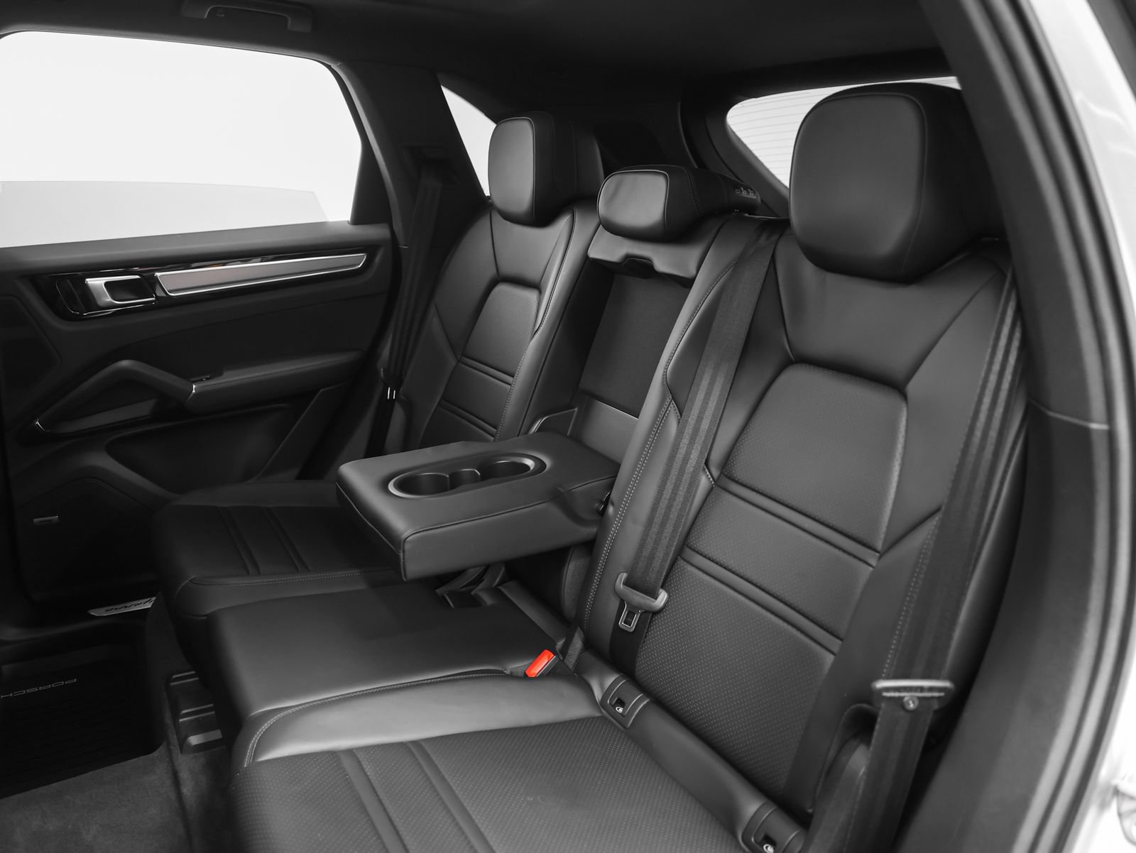 Certified 2021 Porsche Cayenne AWD/4WD image 36
