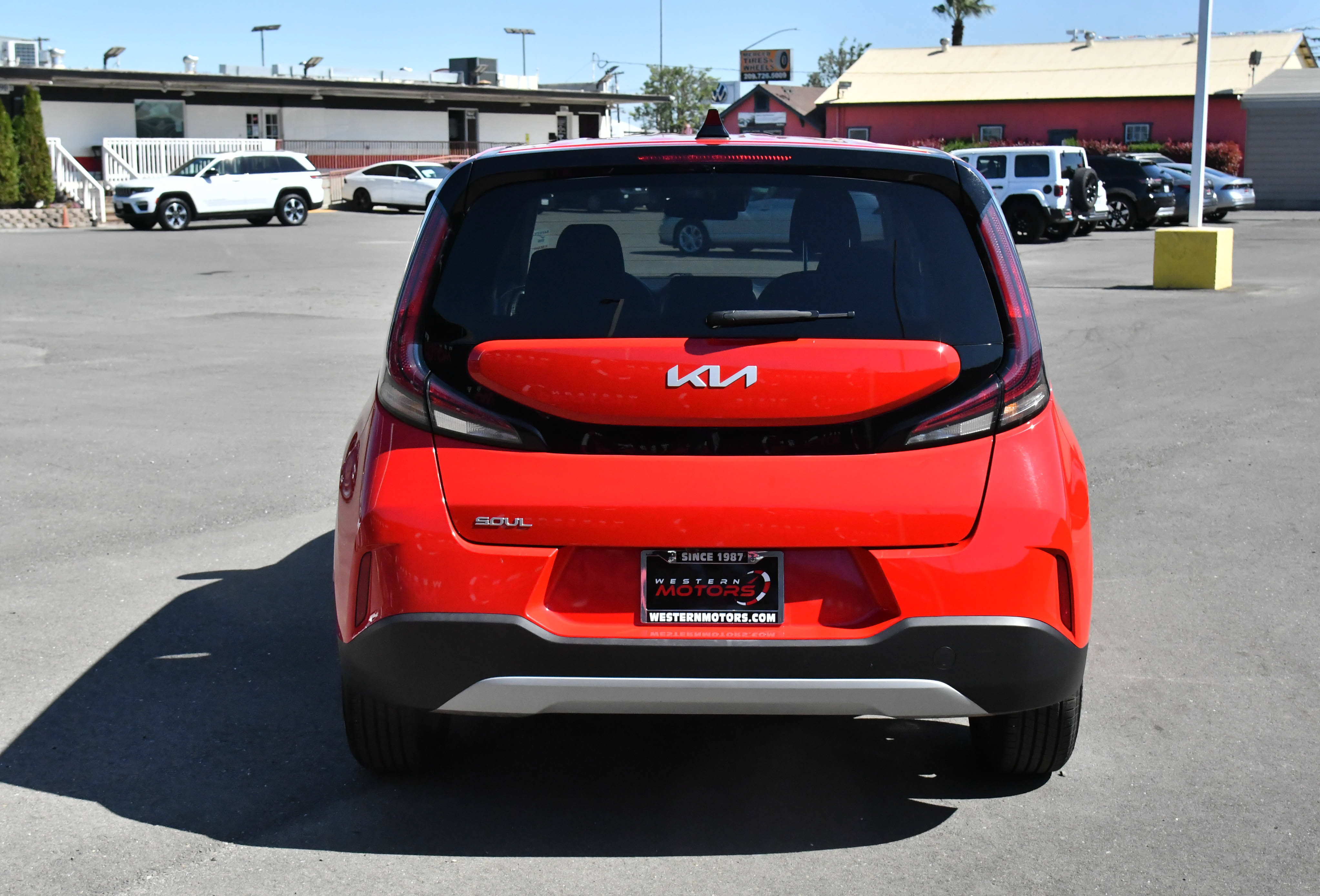Used 2024 Kia Soul LX w/ Option Group 015 FWD image 7