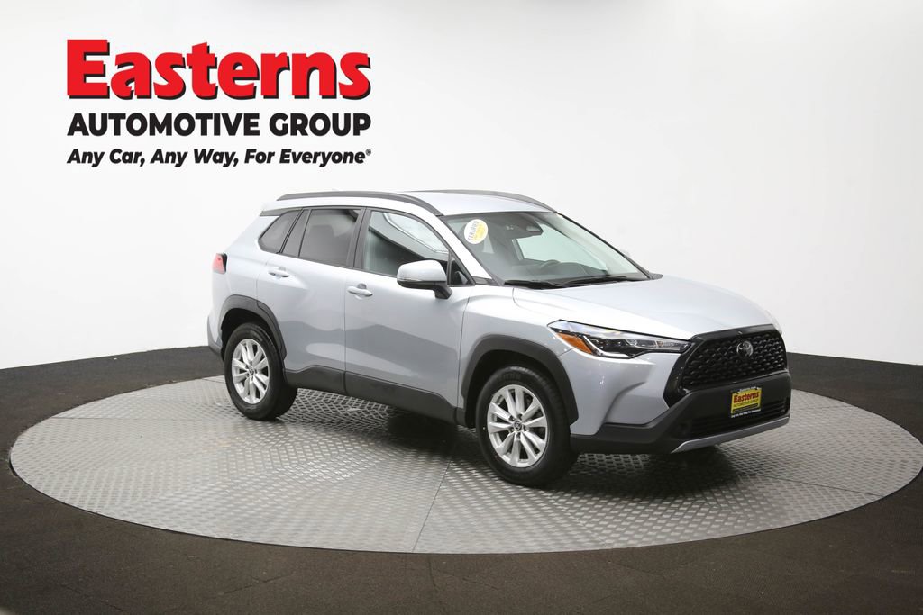 Used 2024 Toyota Corolla Cross LE image 48