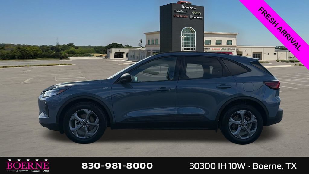 Used 2025 Ford Escape ST-Line w/ Tech Pack #1 FWD image 6
