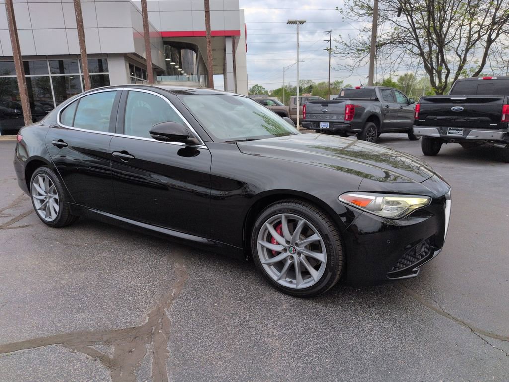 Used 2019 Alfa Romeo Giulia AWD image 7