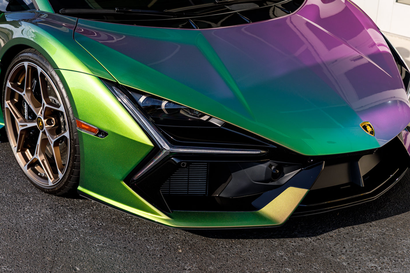 Used 2024 Lamborghini Revuelto AWD/4WD image 40