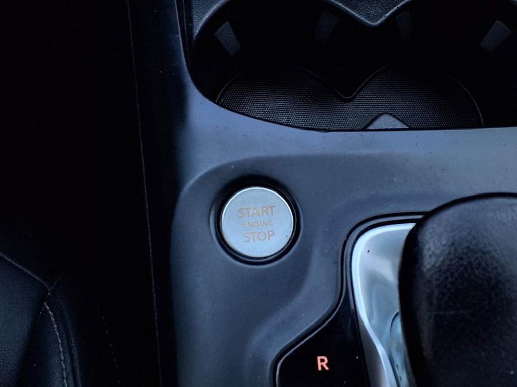 Used 2019 INFINITI QX50 Luxe w/ Cargo Package FWD image 31