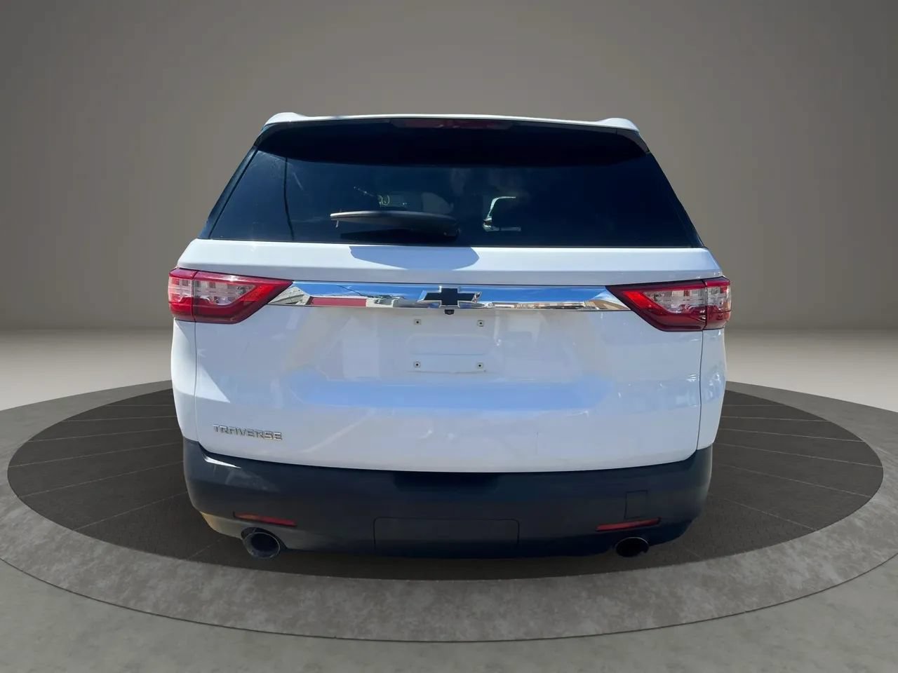 Used 2019 Chevrolet Traverse LS FWD image 5