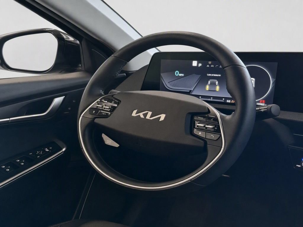 Certified 2024 Kia EV6 Wind AWD/4WD image 35