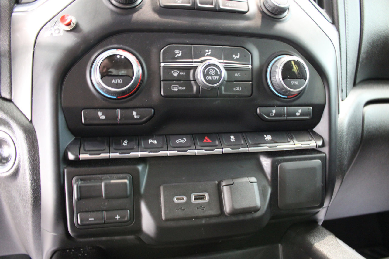 Used 2021 Chevrolet Silverado 2500 LT w/ Convenience Package image 18