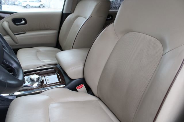 Used 2018 Nissan Armada Platinum w/ Interior Lighting Package image 22