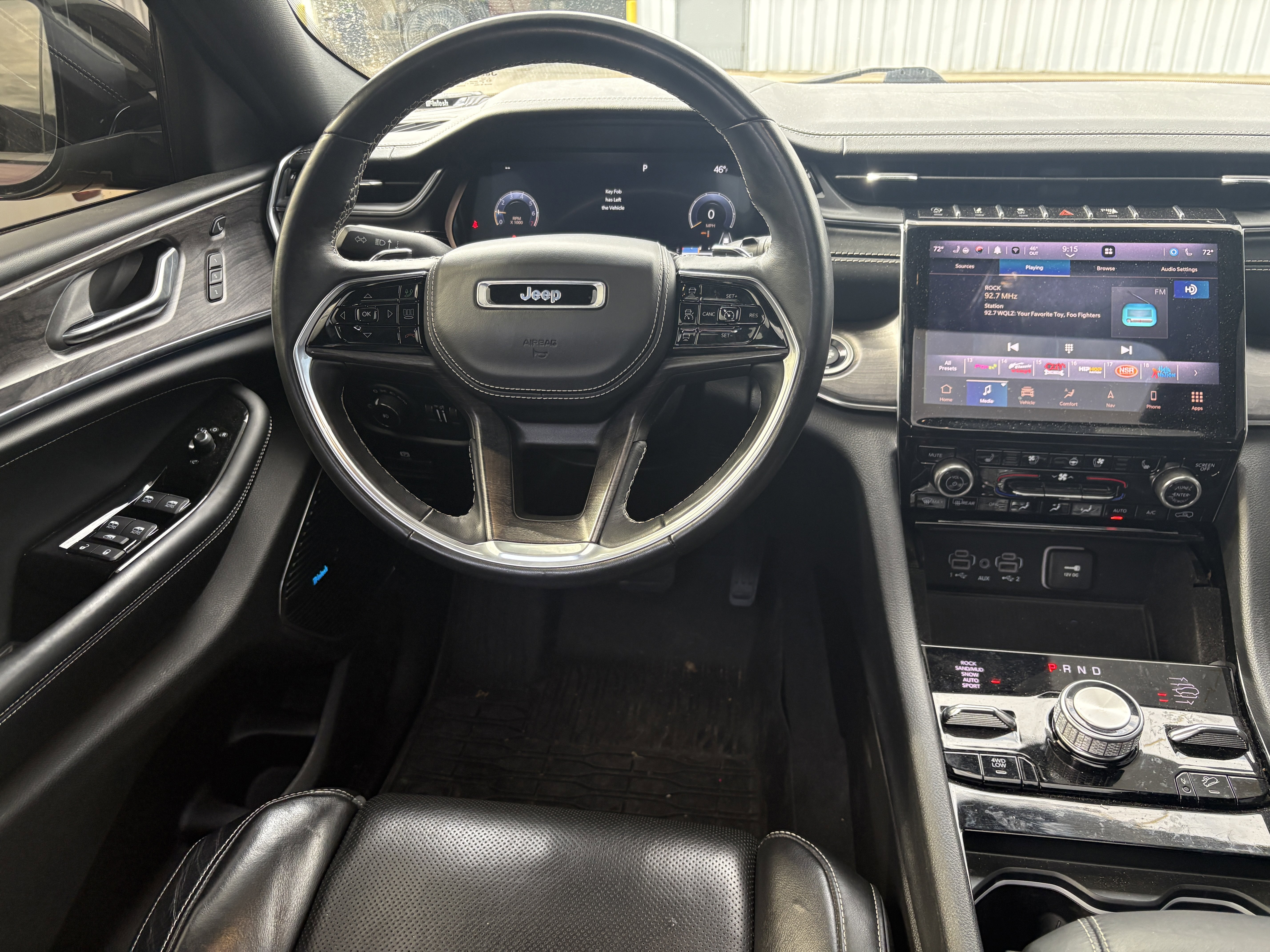 Used 2022 Jeep Grand Cherokee L Overland w/ Luxury Tech Group IV AWD/4WD image 6