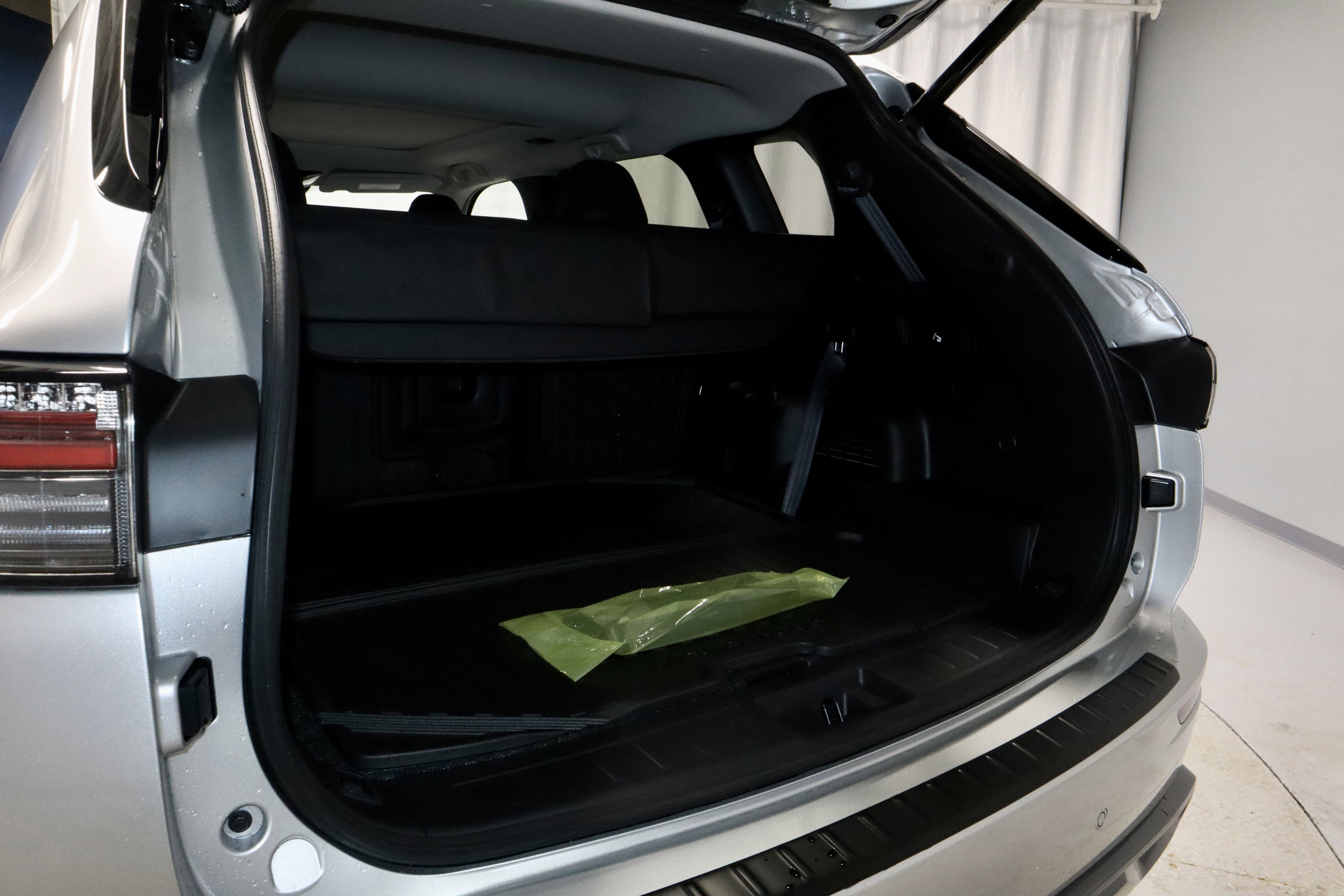 New 2026 Mitsubishi Outlander SE image 10