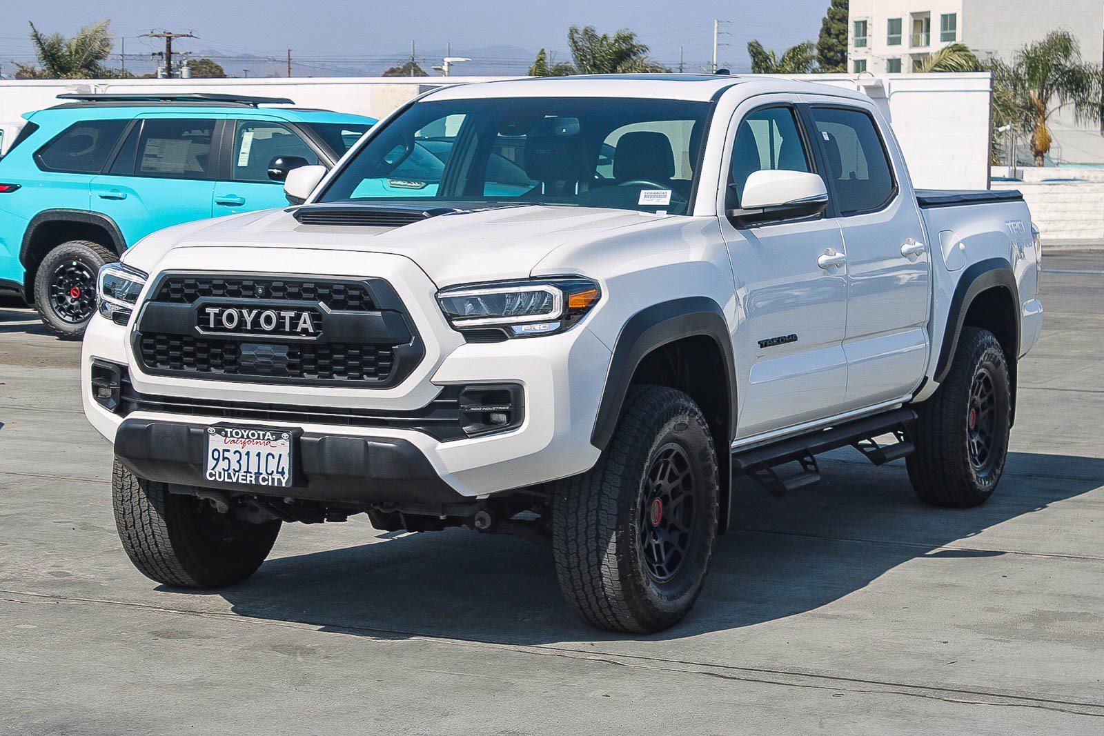 Certified 2022 Toyota Tacoma TRD Pro AWD/4WD image 3
