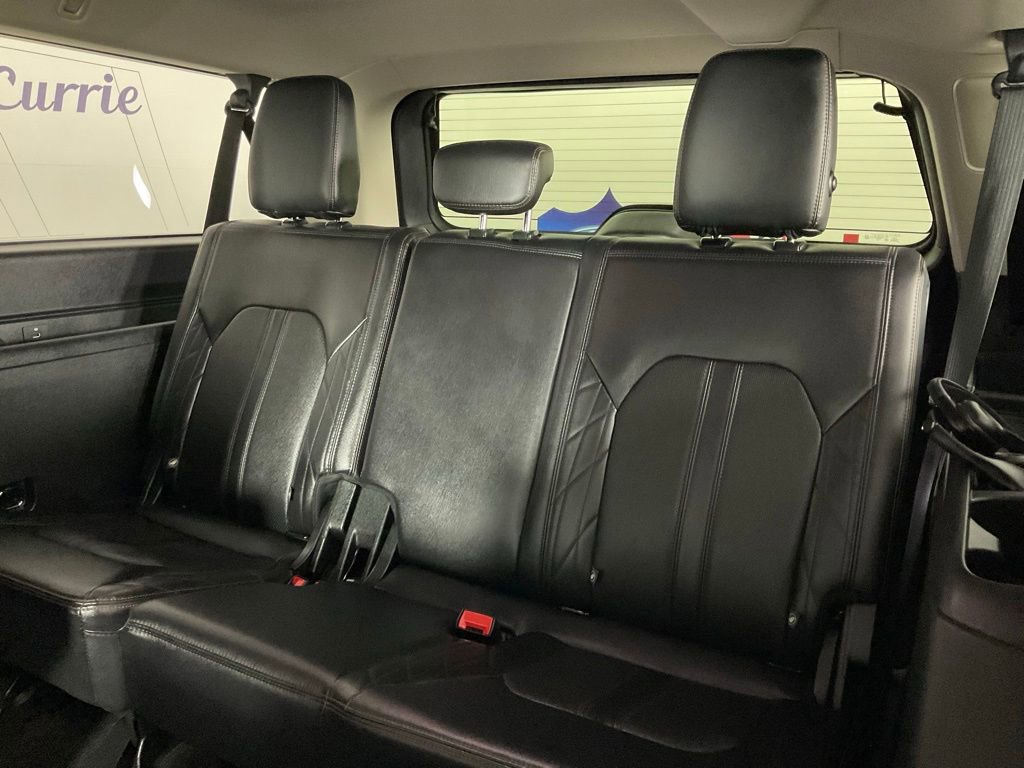 Used 2018 Ford Expedition Max Platinum RWD image 16