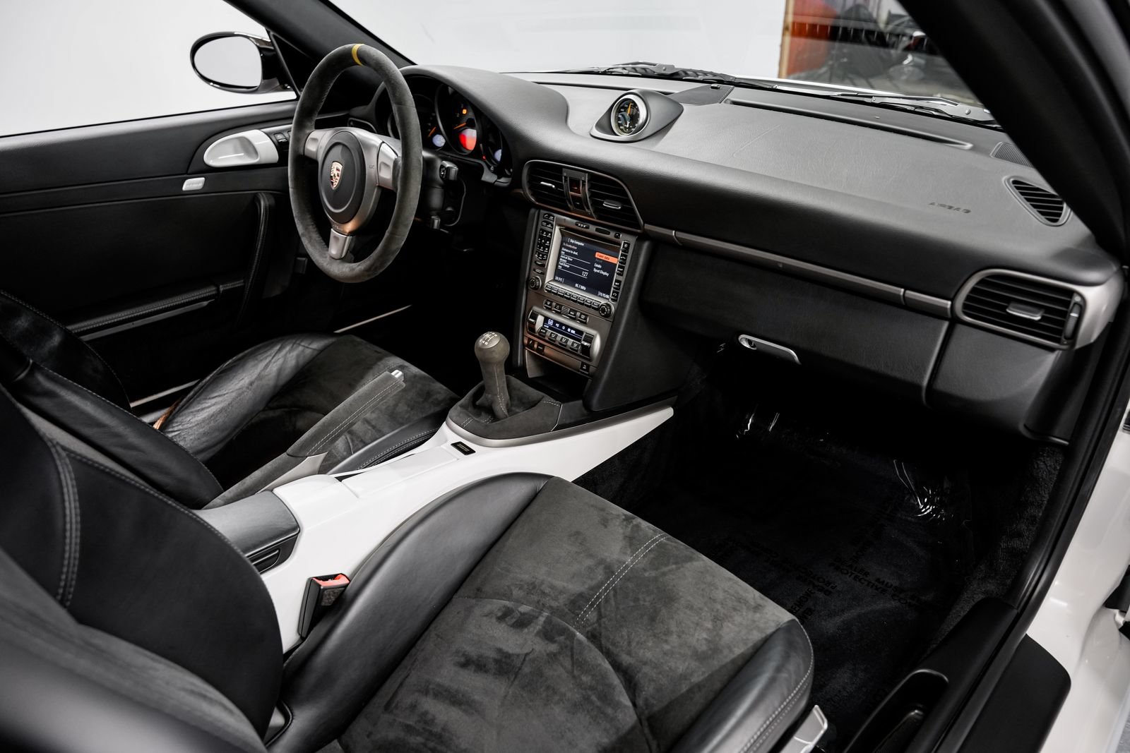 Used 2007 Porsche 911 GT3 RS RWD image 26
