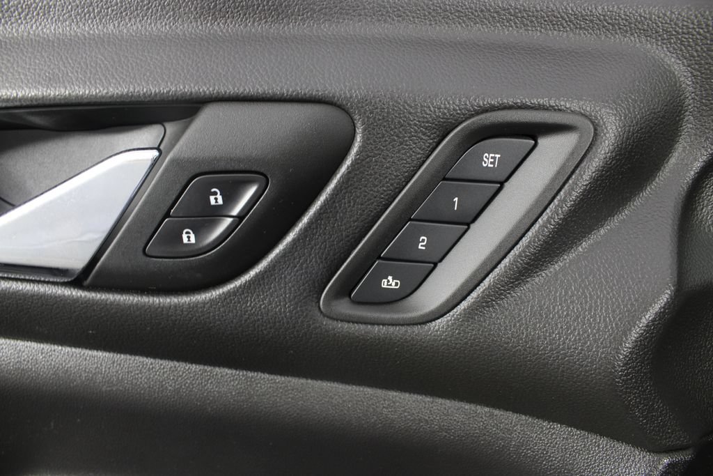 Used 2023 GMC Acadia Denali w/ Denali Ultimate Package FWD image 18