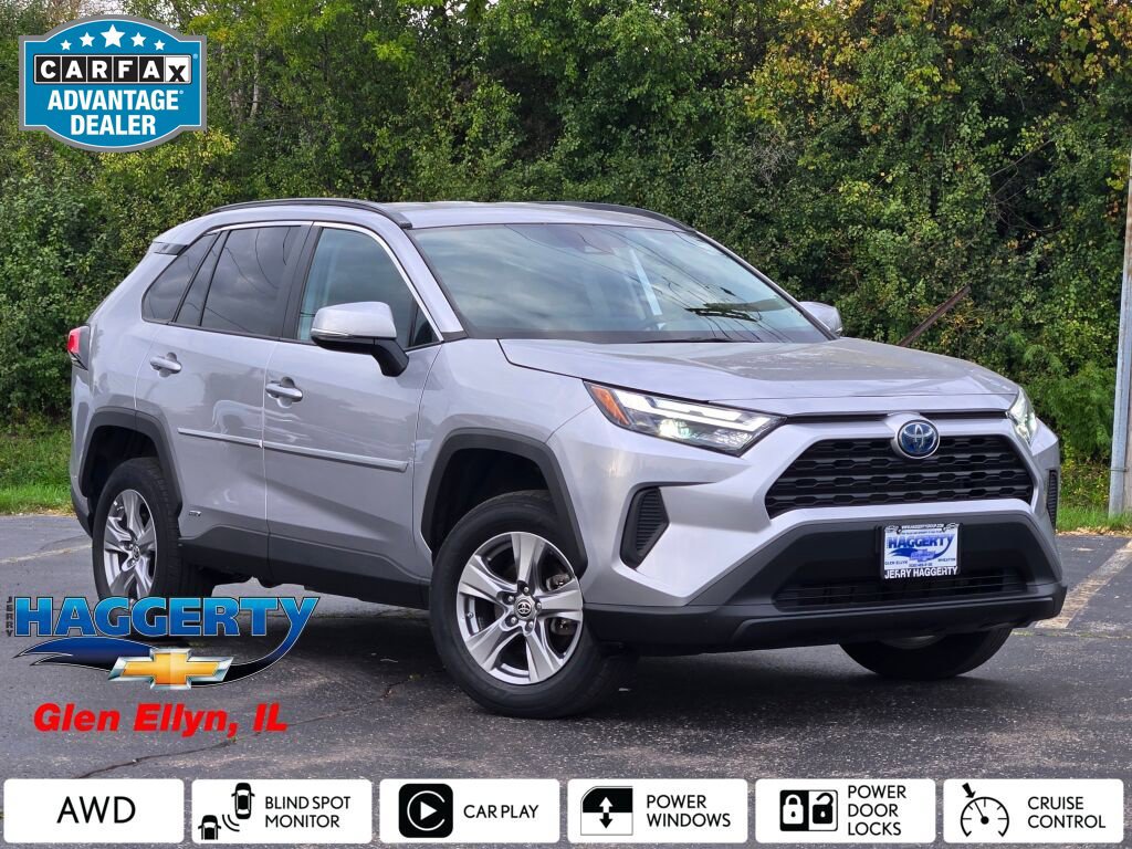 Used 2024 Toyota RAV4 LE AWD/4WD image 1