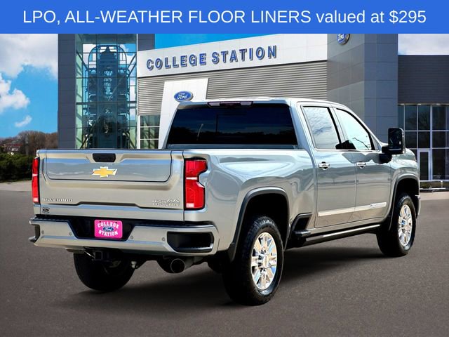 Used 2025 Chevrolet Silverado 2500 High Country w/ High Country Premium Package AWD/4WD image 5