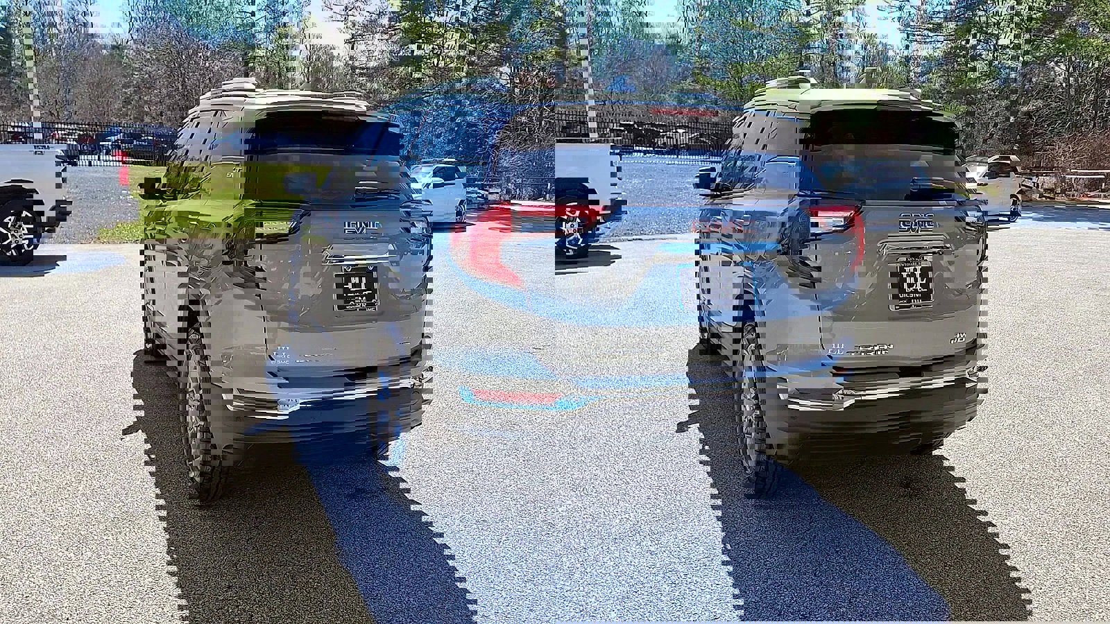 Certified 2023 GMC Terrain SLT w/ Infotainment Package II image 7