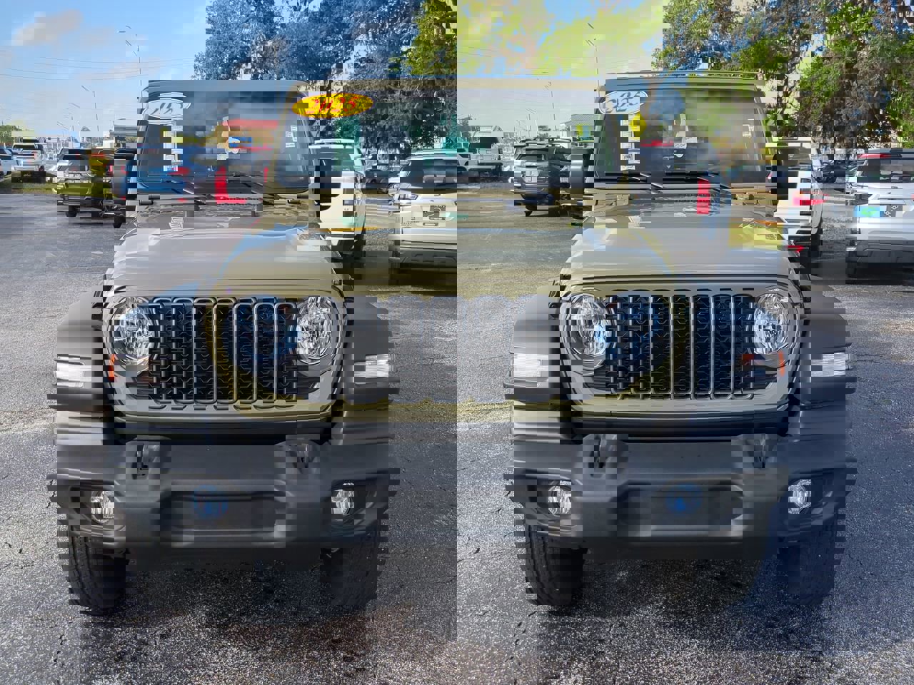 Used 2025 Jeep Wrangler Sport image 9