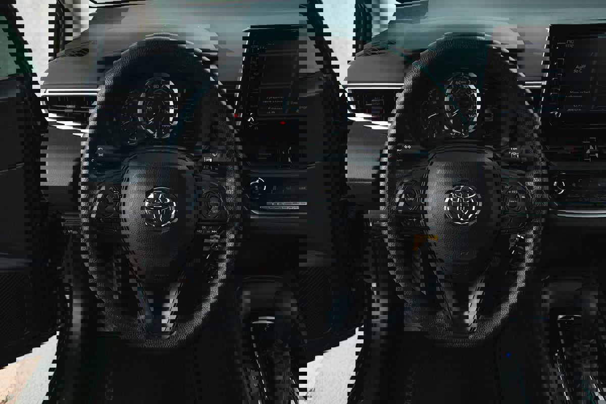 Used 2021 Toyota Corolla LE image 27