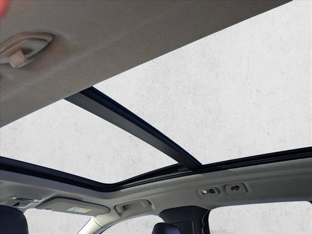 Used 2019 Volvo XC40 T4 Inscription image 20