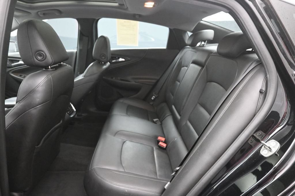 Used 2016 Chevrolet Malibu Premier FWD image 7