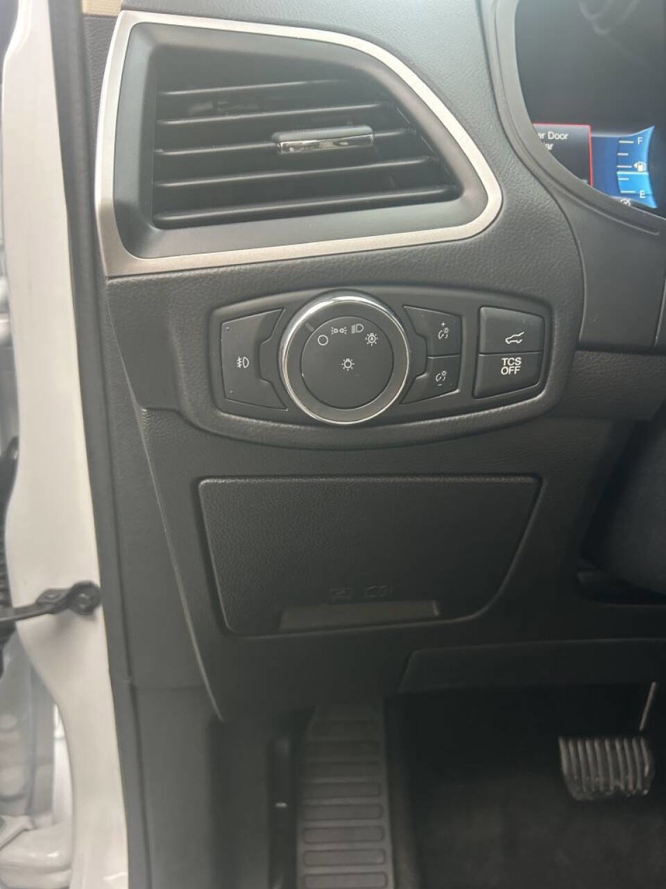 Used 2022 Ford Edge SEL w/ Convenience Package image 12