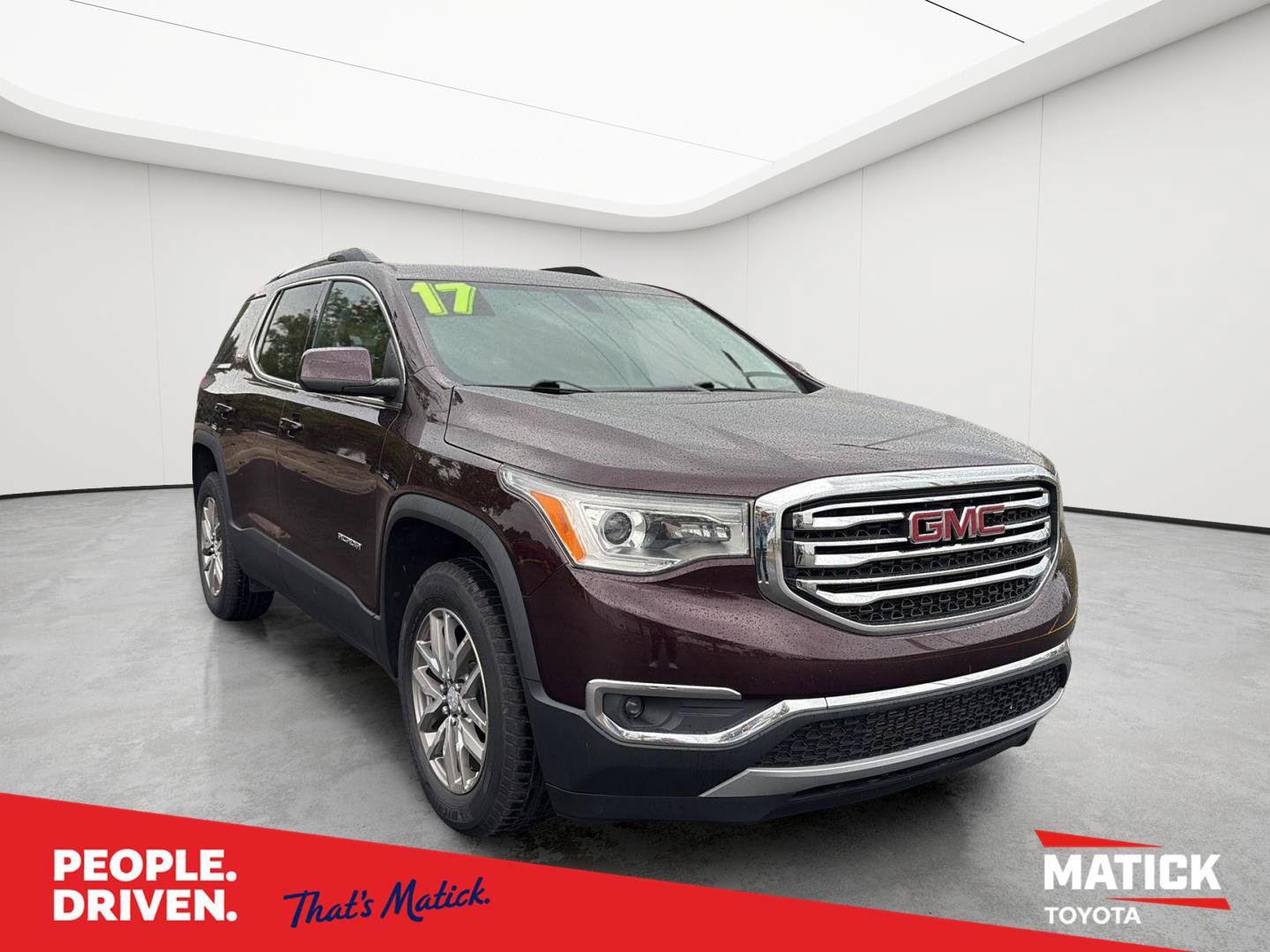 Used 2017 GMC Acadia SLE AWD/4WD image 1