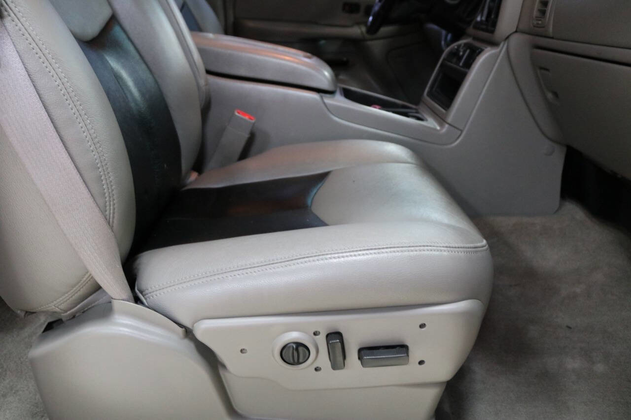 Used 2006 GMC Sierra 2500 SLT w/ Heavy-Duty Power Package image 43