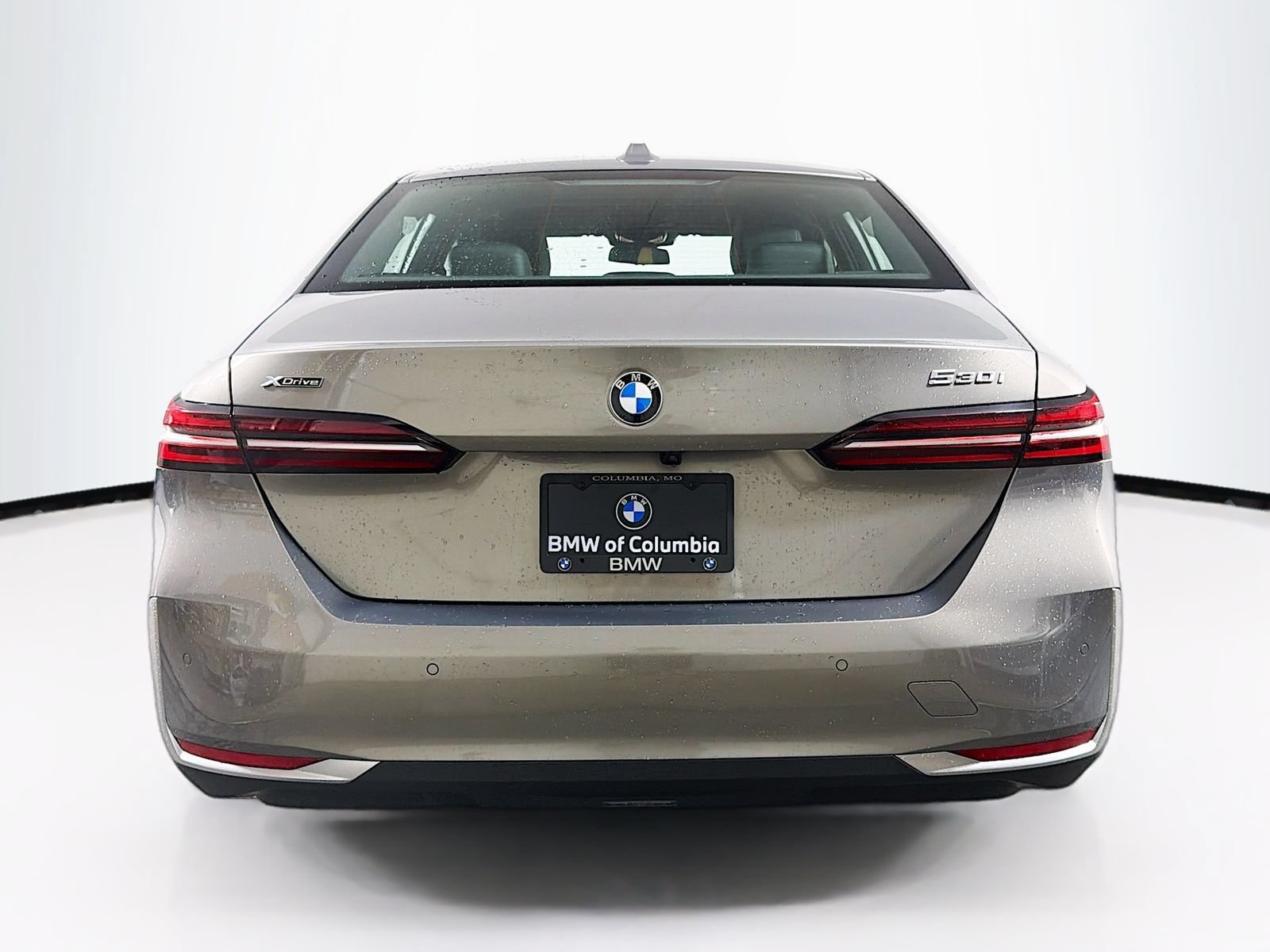 Used 2024 BMW 530i xDrive w/ Premium Package AWD/4WD image 6