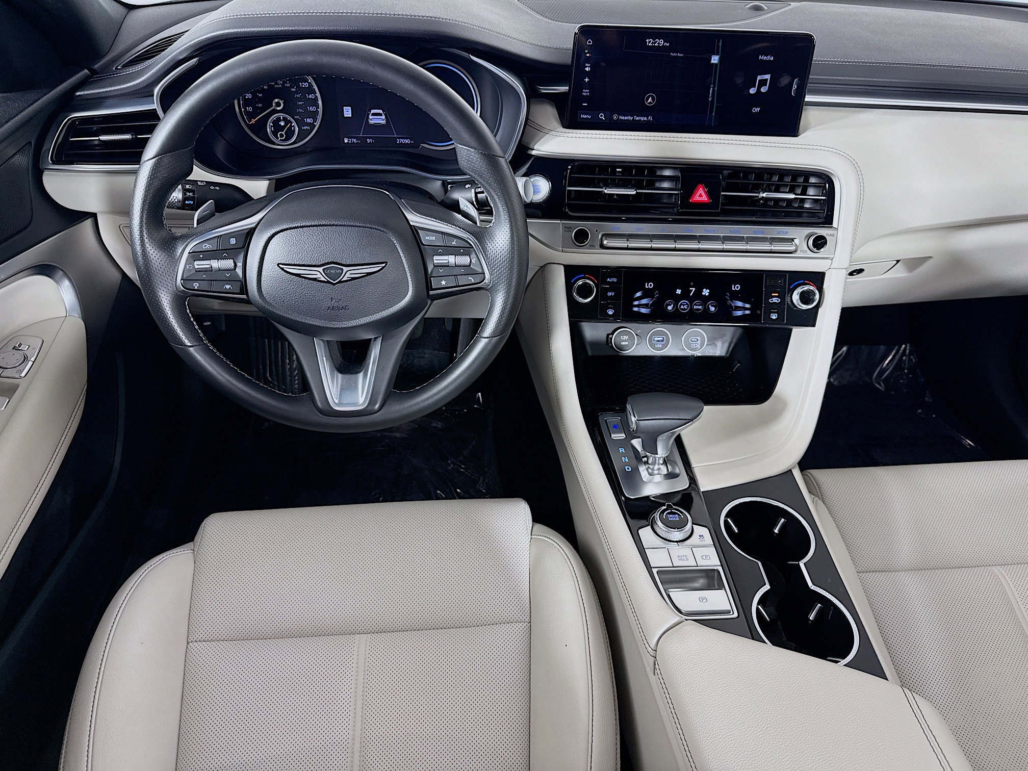 Used 2025 Genesis G70 2.5T RWD image 27
