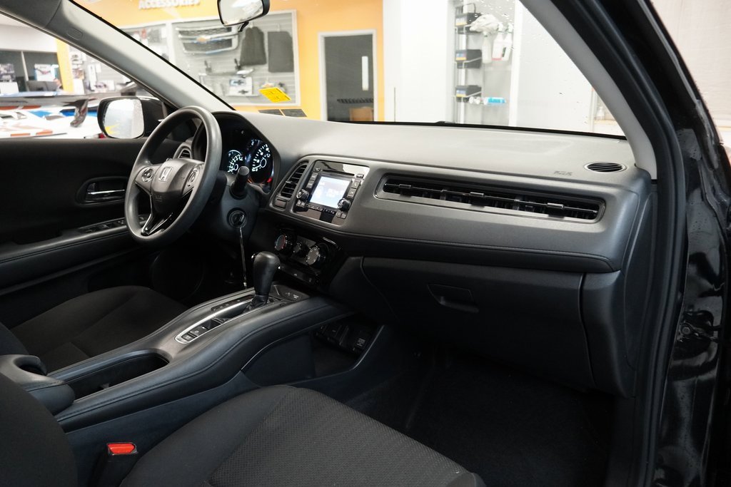 Used 2017 Honda HR-V LX image 32
