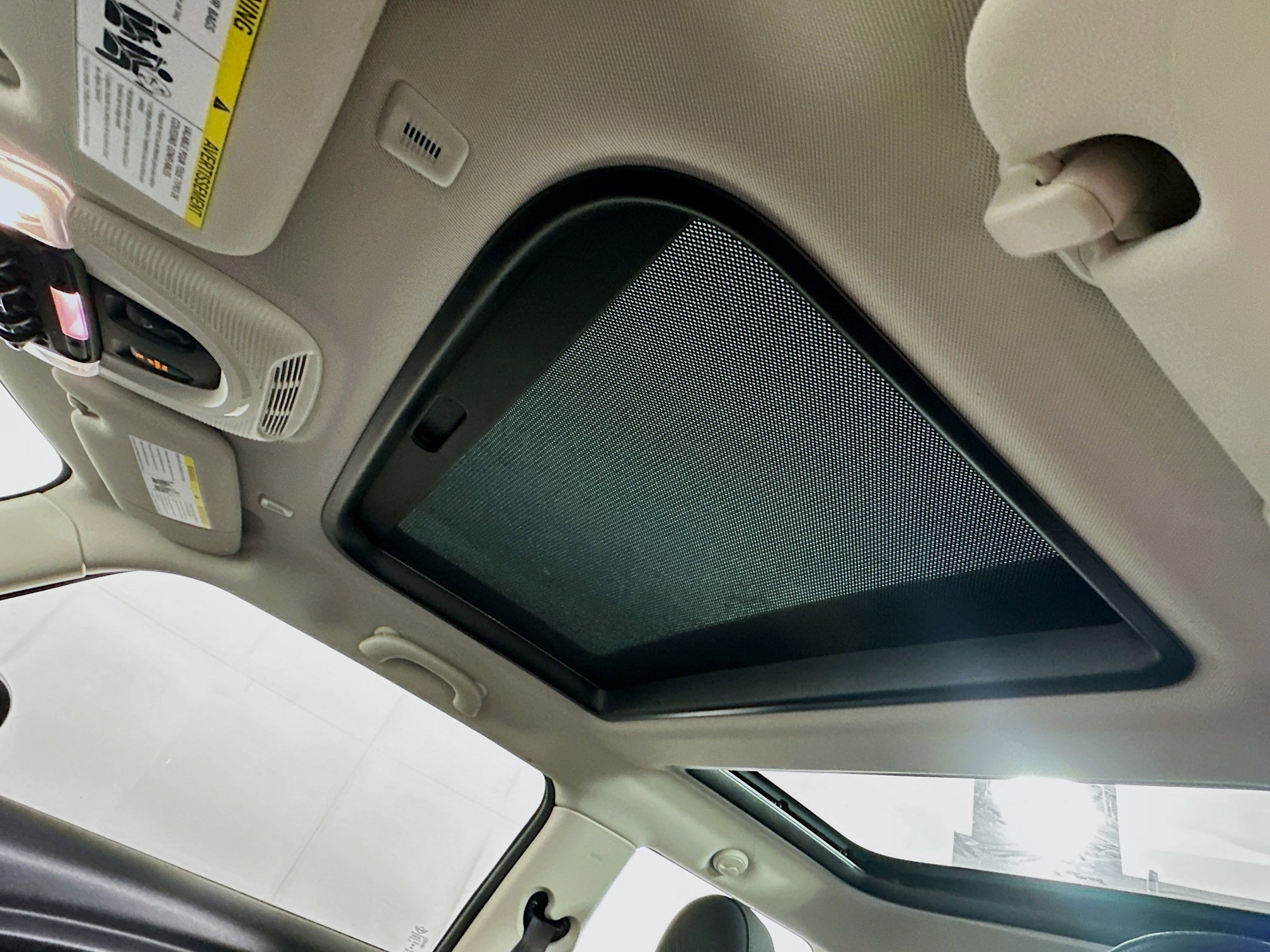 Used 2020 MINI Cooper 2-Door Hardtop image 25