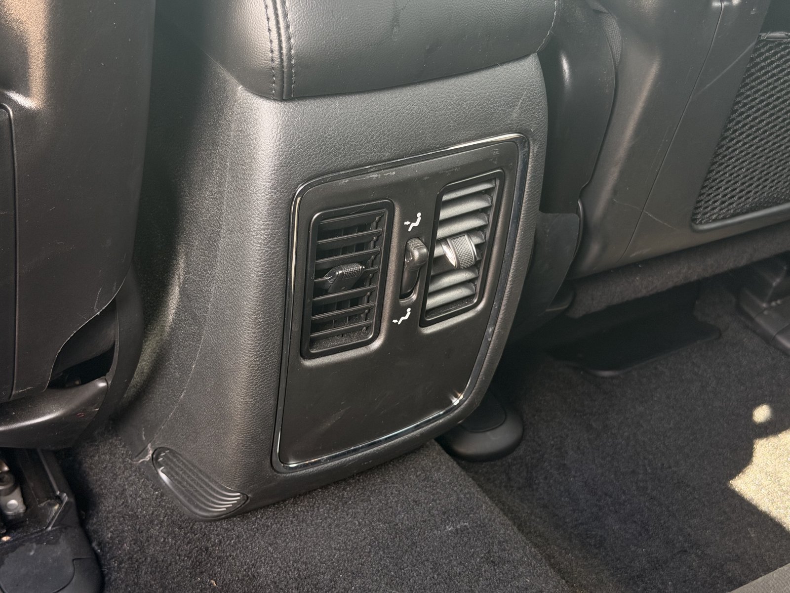 Used 2022 Jeep Grand Cherokee Laredo E AWD/4WD image 37