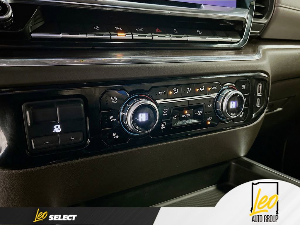 Used 2024 GMC Sierra 2500 SLT w/ SLT Premium Package image 16